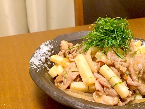 旬の紫蘇たっぷり＊ラム肉と長芋の梅肉炒め